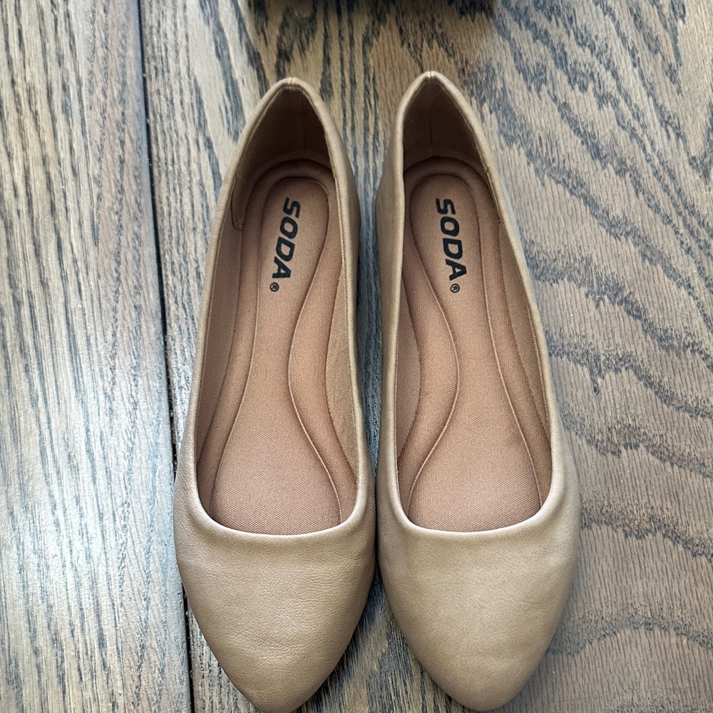 Soda Women's Classic Tan Loafers